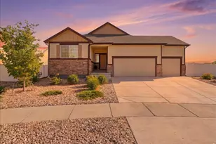 4680 Mountain Sky Ct, Johnstown, CO 80534 - Photo 3