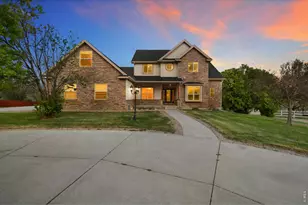 52 Lakeview Cir, Fort Morgan, CO 80701 - Photo 1