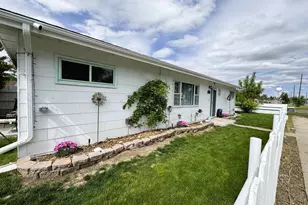 402 Washington St, Sterling, CO 80751 - Photo 3