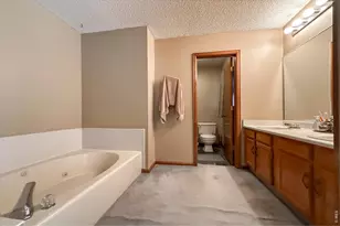 2288 Spinnaker Cir, Longmont, CO 80503 - Photo 27