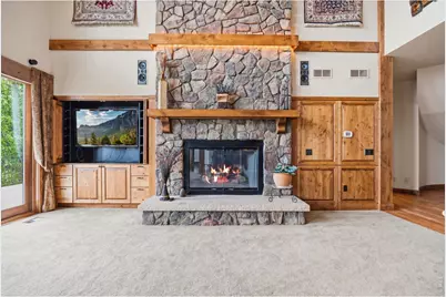 2114 Shoreside Dr, Berthoud, CO 80513 - Photo 9