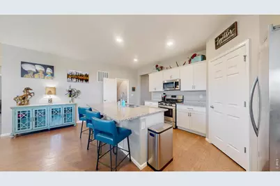 334 Central Ave, Severance, CO 80550 - Photo 3
