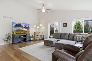 1869 Egnar St, Loveland, CO 80538 - Photo 3