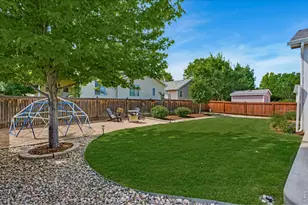 565 Pyramid Peak St, Berthoud, CO 80513 - Photo 13
