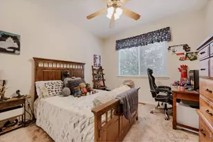 537 Peregrine Cir, Longmont, CO 80504 - Photo 17