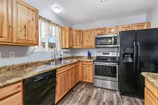 233 E 19th Street Rd, Greeley, CO 80631 - Photo 9
