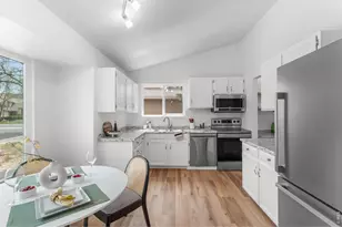 635 S Joplin St, Aurora, CO 80017 - Photo 7