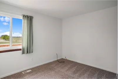 2460 Sunset Dr, Longmont, CO 80501 - Photo 13