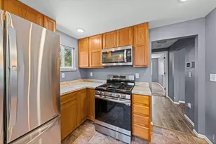 2437 W 9th St, Greeley, CO 80634 - Photo 3