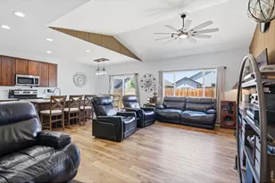 1909 Wagon Train Dr, Milliken, CO 80543 - Photo 5
