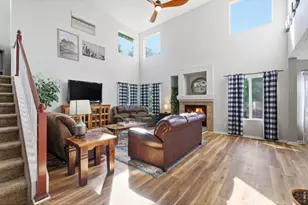 7472 Skyline Way, Frederick, CO 80504 - Photo 5