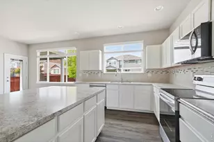 1516 Morning Glow Dr, Windsor, CO 80550 - Photo 17