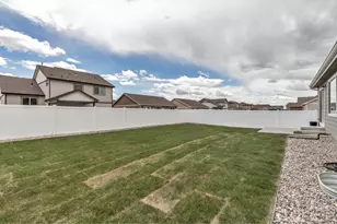 945 Maplebrook Dr, Windsor, CO 80550 - Photo 33