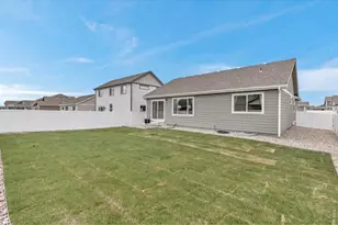 945 Maplebrook Dr, Windsor, CO 80550 - Photo 37