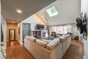 2000 Ridgeview Dr, Longmont, CO 80504 - Photo 5