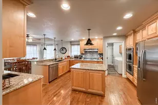 2000 Ridgeview Dr, Longmont, CO 80504 - Photo 11