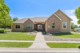 1190 Trails End Ct, Windsor, CO 80550 - Photo 3