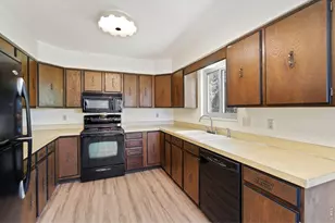 217 21st St SE, Loveland, CO 80537 - Photo 5