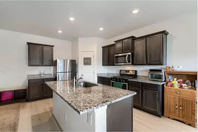 524 Evans Ave, Keenesburg, CO 80643 - Photo 9