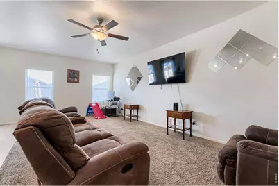 524 Evans Ave, Keenesburg, CO 80643 - Photo 5