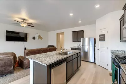 524 Evans Ave, Keenesburg, CO 80643 - Photo 7