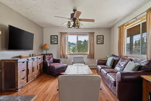976 Sutton Ln, Estes Park, CO 80517 - Photo 7