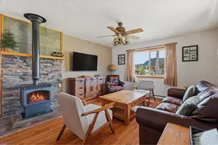 976 Sutton Ln, Estes Park, CO 80517 - Photo 9