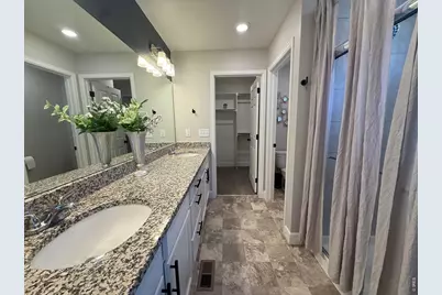 10118 E Zeno St, Commerce City, CO 80022 - Photo 11