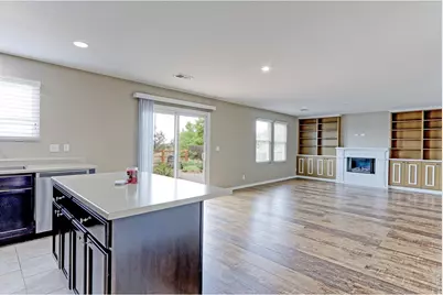 828 Lonewolf Cir, Brighton, CO 80603 - Photo 7