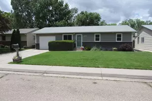 211 Gayle St, Fort Morgan, CO 80701 - Photo 1