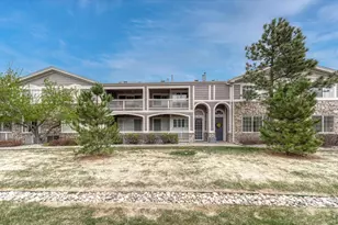 4251 S Blackhawk Cir, Aurora, CO 80014 - Photo 3