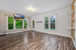 424 W 5th St, Loveland, CO 80537 - Photo 3