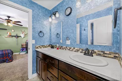 1302 Park Ridge Dr, Eaton, CO 80615 - Photo 25