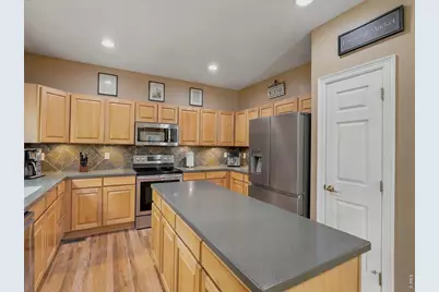 615 Americana Rd, Longmont, CO 80504 - Photo 13