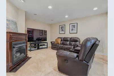 615 Americana Rd, Longmont, CO 80504 - Photo 35