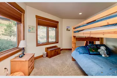 1471 Jungfrau Trl, Estes Park, CO 80517 - Photo 25