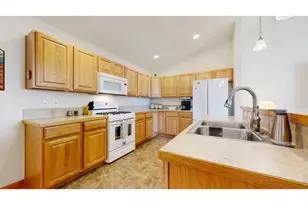479 E 27th St, Loveland, CO 80538 - Photo 13