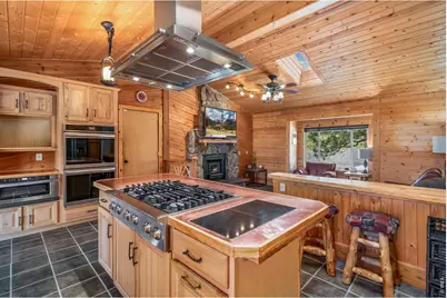 9201 Four Wheel Dr, Loveland, CO 80537 - Photo 15
