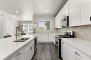 12145 W 57th Pl, Arvada, CO 80002 - Photo 5