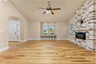 335 Kirkland Ln, Johnstown, CO 80534 - Photo 9