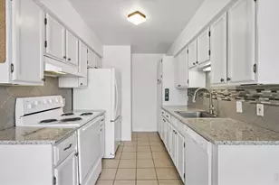 3121 S Tamarac Dr, Denver, CO 80231 - Photo 11