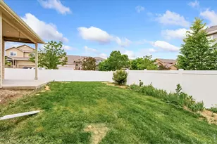 2202 Maple Hill Dr, Fort Collins, CO 80524 - Photo 43