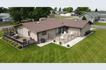 511 W Grant St, Haxtun, CO 80731 - Photo 5