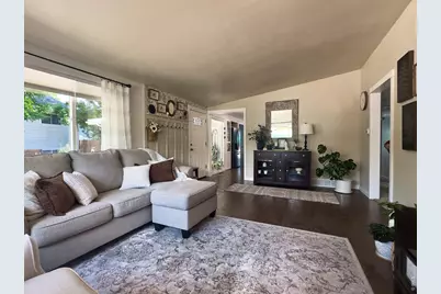 924 E Kelly Dr, Loveland, CO 80537 - Photo 5