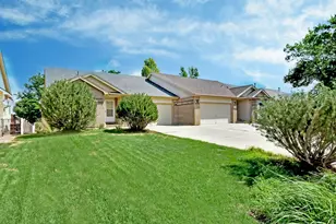 907 N 4th St, Johnstown, CO 80534 - Photo 3