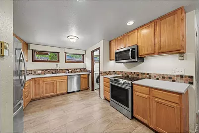 2126 Genoa Ct, Loveland, CO 80538 - Photo 9