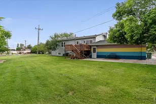 1805 10th St SW, Loveland, CO 80537 - Photo 35