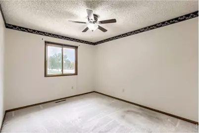 1621 Hoffman Dr, Loveland, CO 80538 - Photo 13