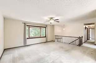 1621 Hoffman Dr, Loveland, CO 80538 - Photo 9