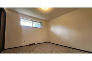 521 W 33rd St, Loveland, CO 80538 - Photo 17